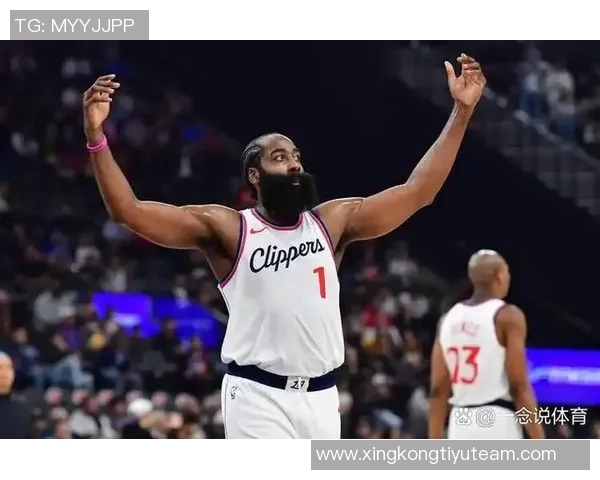 皮尔斯直言哈登得分方式单一强调自己在进攻端的全面性与多样性 皮尔斯直言哈登得分方式单一强调自己在进攻端的全面性与多样性