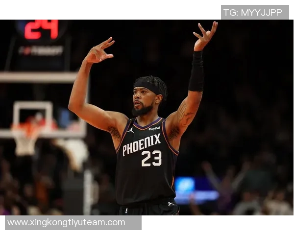 古德温称赞布克为天生竞争者强调其在球队中的领导力与严格要求