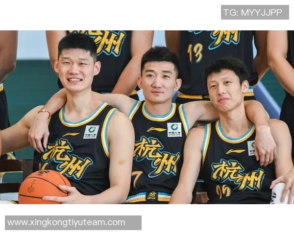 四川全运男篮首战对阵湖北周琦替补出战胡金秋孙铭徽领衔首发阵容