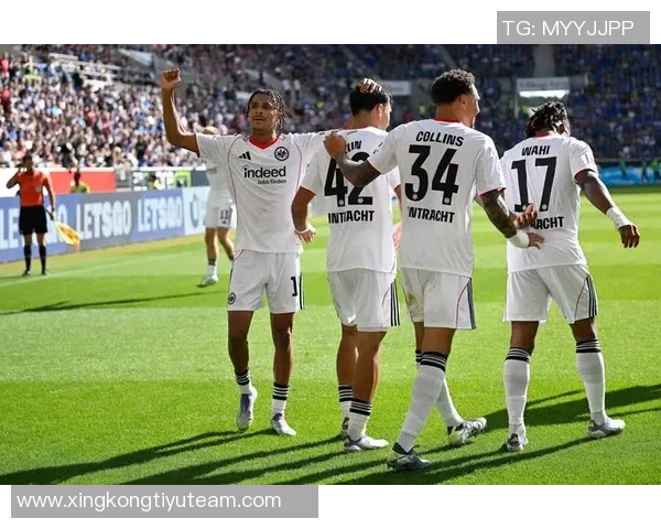 法兰克福正式签约21岁霍芬海姆边锋埃奇古亚布合同有效至2031年6月 法兰克福正式签约21岁霍芬海姆边锋埃奇古亚布合同有效至2031年6月