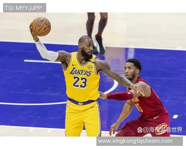 阿里纳斯谈湖人重回浓眉的可能性称这符合他们的风格